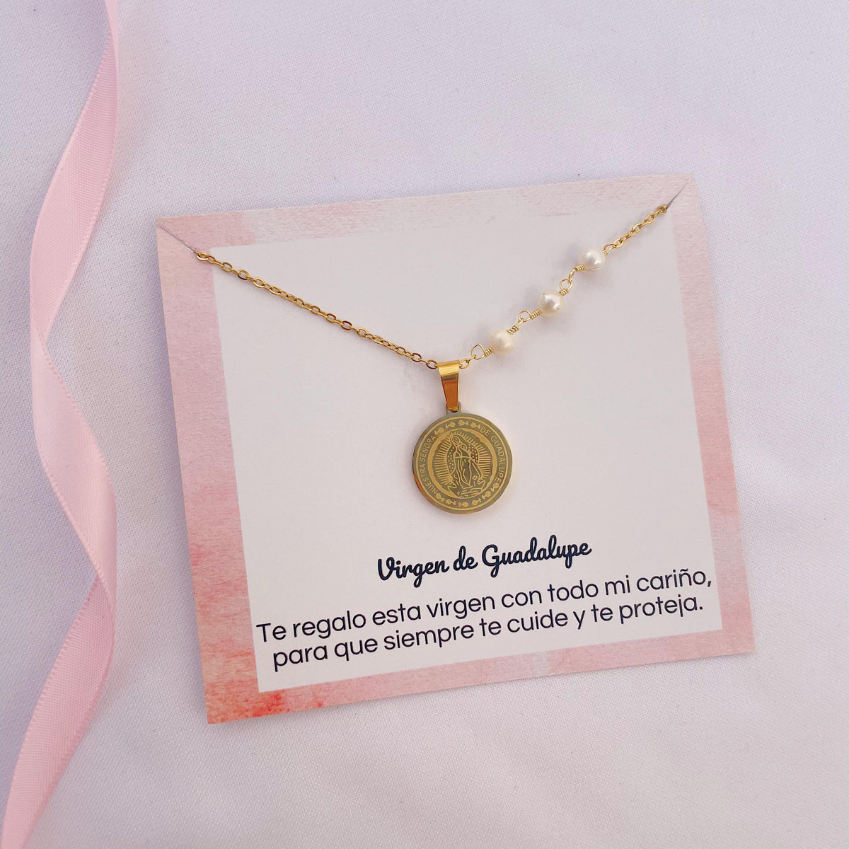 Collar virgen perlitas